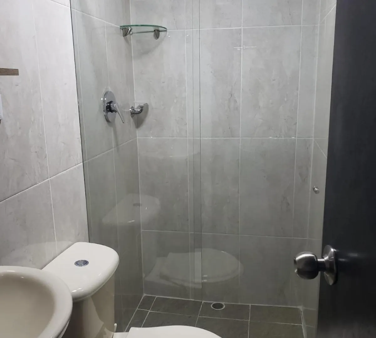 Casahotel La 33 Medellin Guest house